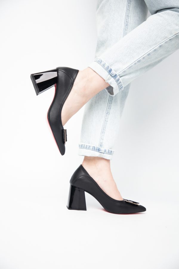 Pantofi Femei cu Toc Gros Piele Ecologică Varf Ascutit design cu pietricele Negru - BS2003D2405417 121
