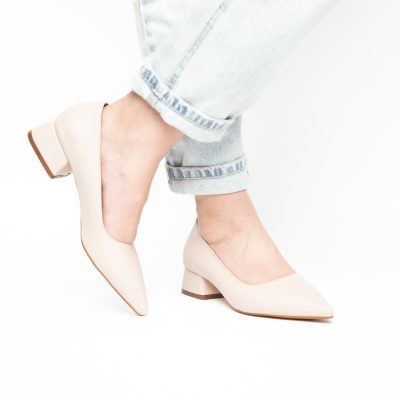 Pantofi Damă cu Toc Jos din Piele Ecologică Bej mat (BS020AY2405467)