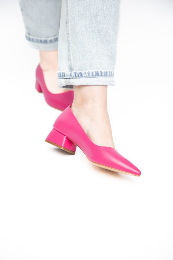 Pantofi Damă cu Toc Jos din Piele Ecologică Fuchsia mat (BS020AY2405468) 121