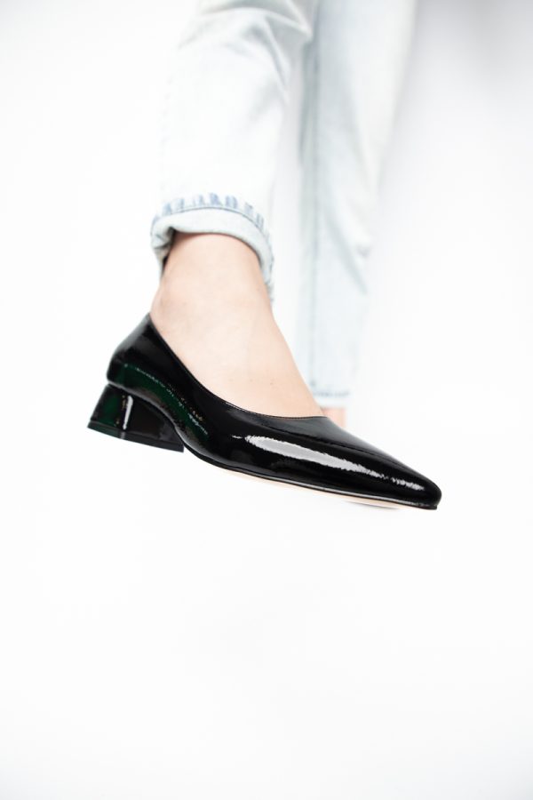 Pantofi Damă cu Toc Jos din Piele Ecologică Negru lac (BS020AY2405465) 123