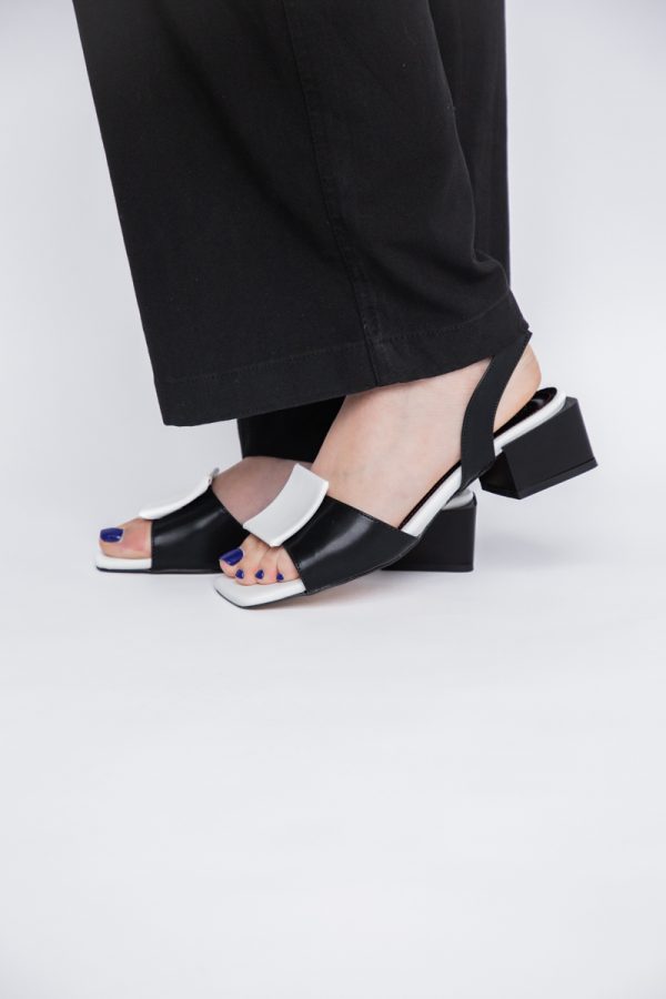Sandale Dama cu Toc jos Piele Ecologica culoare Negru cu alb BS352SN2405500 119