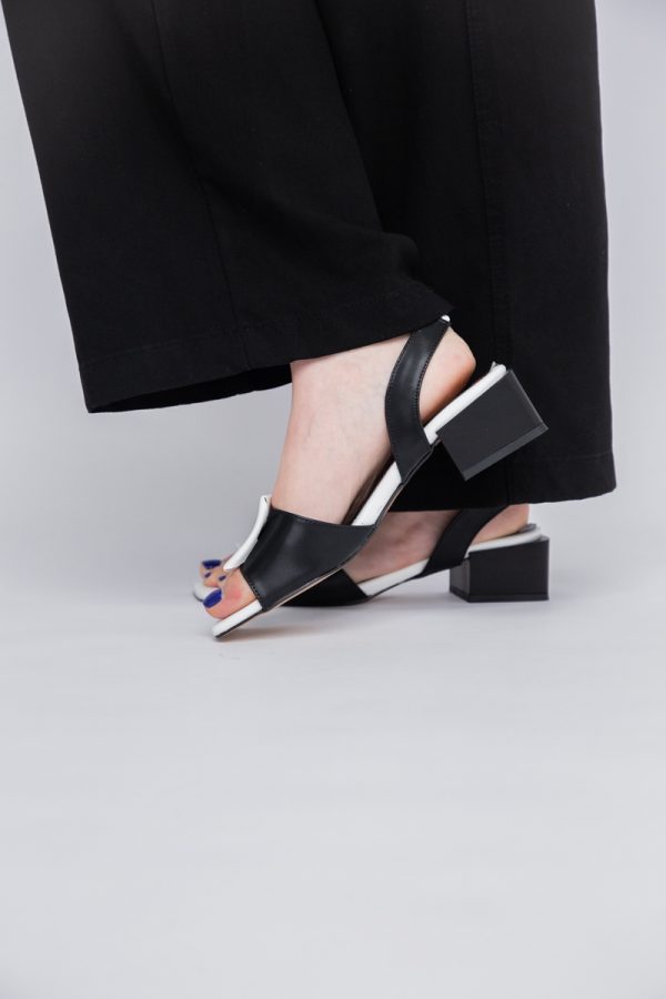 Sandale Dama cu Toc jos Piele Ecologica culoare Negru cu alb BS352SN2405500 123
