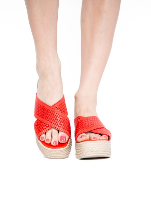 Papuci Damă cu Tapă Groasă din Piele Naturală culoare Roșu Nicoletta (BS30320TR2405571) 121