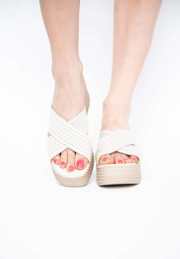 Papuci Damă cu Tapă Groasă din Piele Naturală culoare Bej Nicoletta (BS30320TR2405574) 123