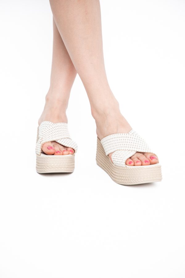Papuci Damă cu Tapă Groasă din Piele Naturală culoare Bej Nicoletta (BS30320TR2405574) 121