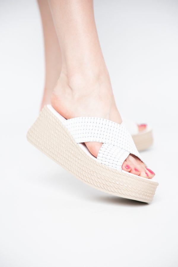 Papuci Damă cu Tapă Groasă din Piele Naturală culoare Alb Nicoletta (BS30320TR2405575) 119