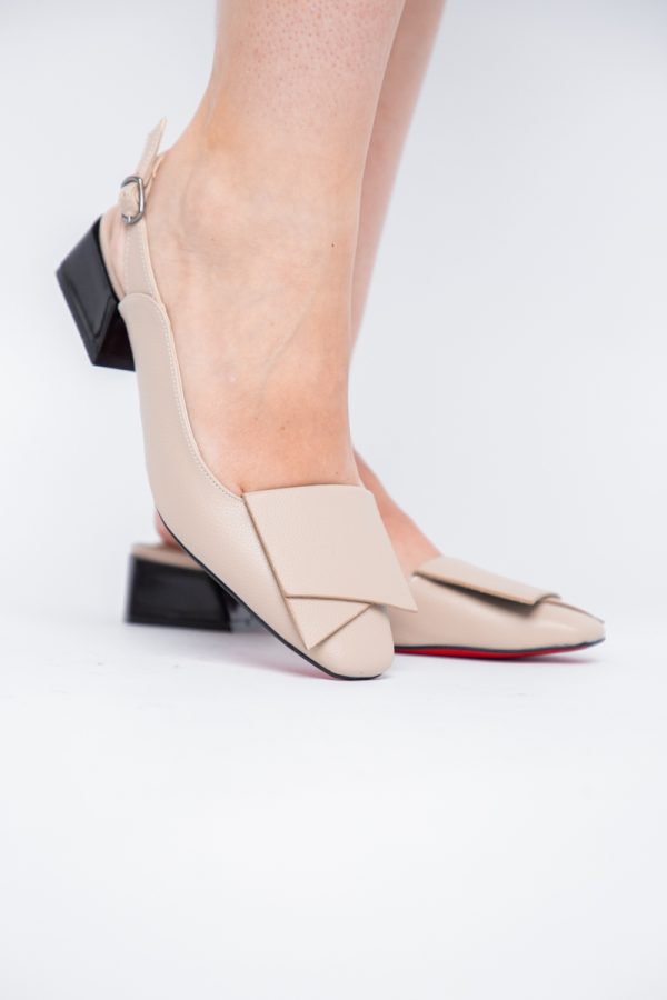 Pantofi Damă cu Toc Jos din Piele Ecologică culoare Taupe (BS5001D2407753) 119