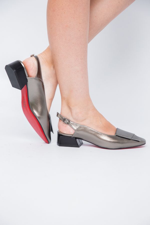 Pantofi Damă cu Toc Jos din Piele Ecologică culoare Platină Lac (BS5001D2405613) 123