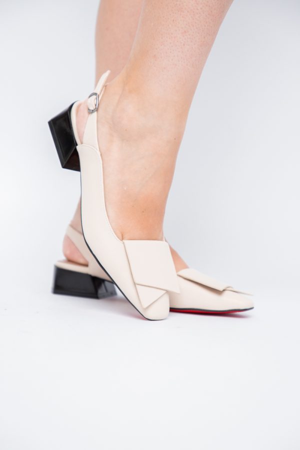 Pantofi Damă cu Toc Jos din Piele Ecologică culoare Bej (BS5001D405610) 119