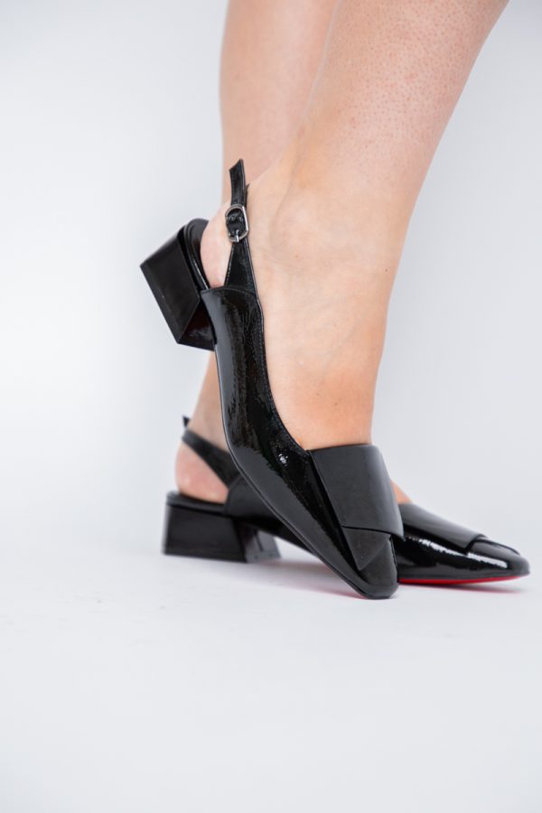 Pantofi Damă cu Toc Jos din Piele Ecologică culoare Negru Lac (BS5001D2405612) 119