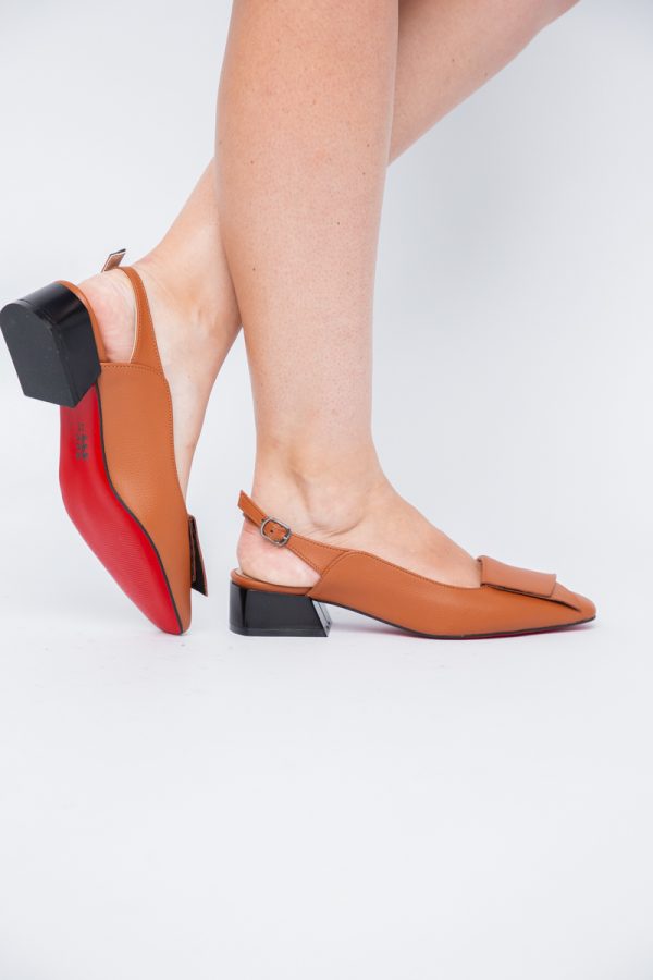 Pantofi Damă cu Toc Jos din Piele Ecologică culoare Maro (BS5001D405604) 123