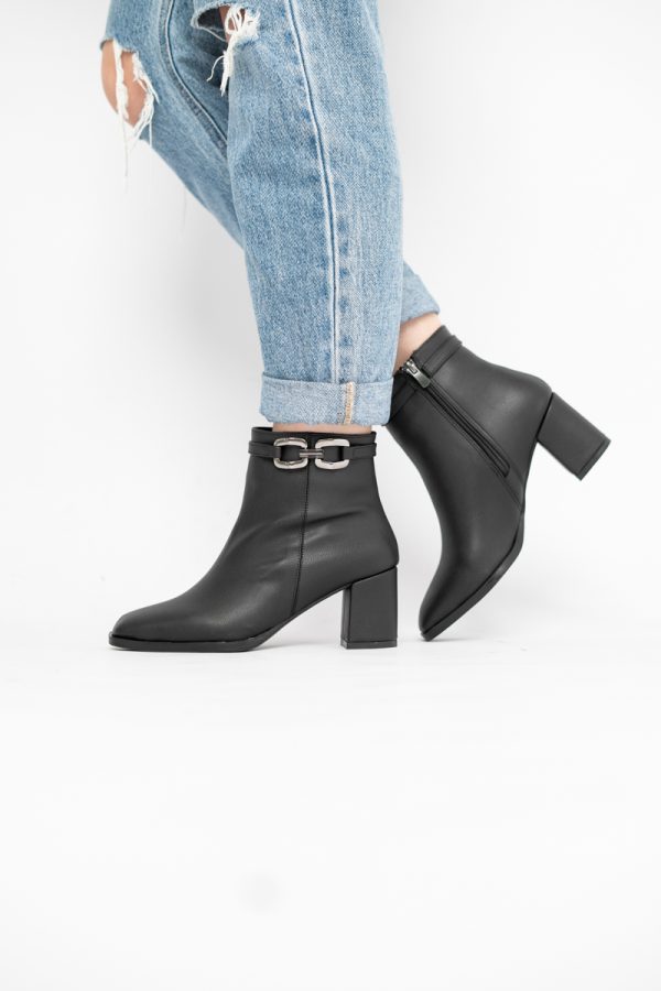 Botine elegante de damă cu toc din piele ecologică cu lanț Negru BS1064AY2411148 121