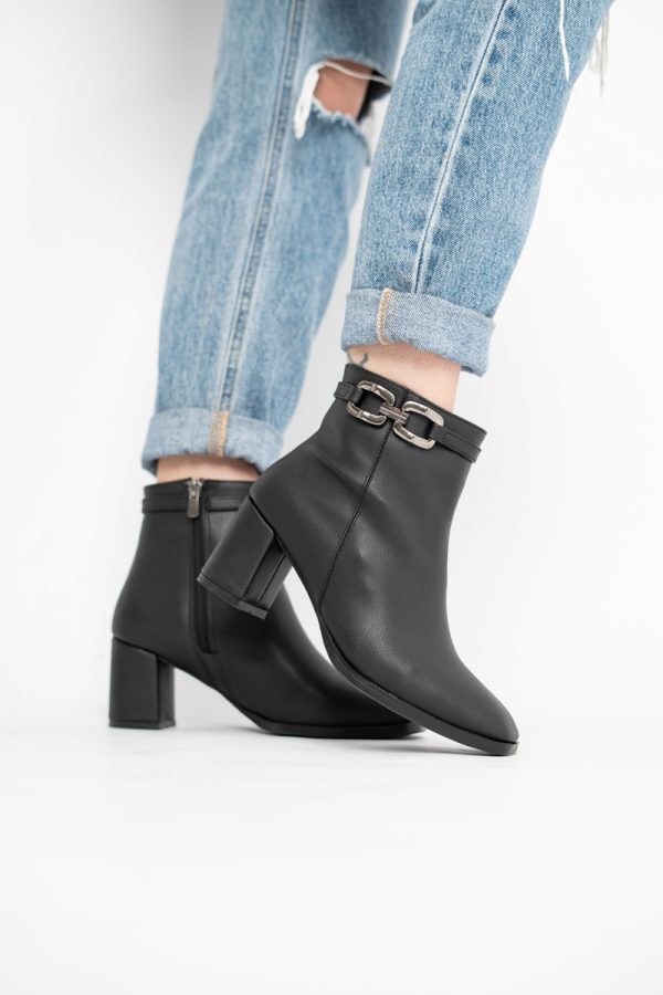 Botine elegante de damă cu toc din piele ecologică cu lanț Negru BS1064AY2411148 119
