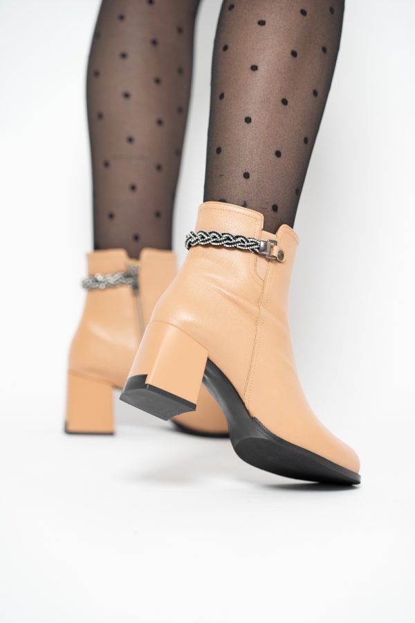 Botine elegante de damă cu toc, din piele ecologică  cu fermoar - culoare Bej mat BS703BT2409818 121