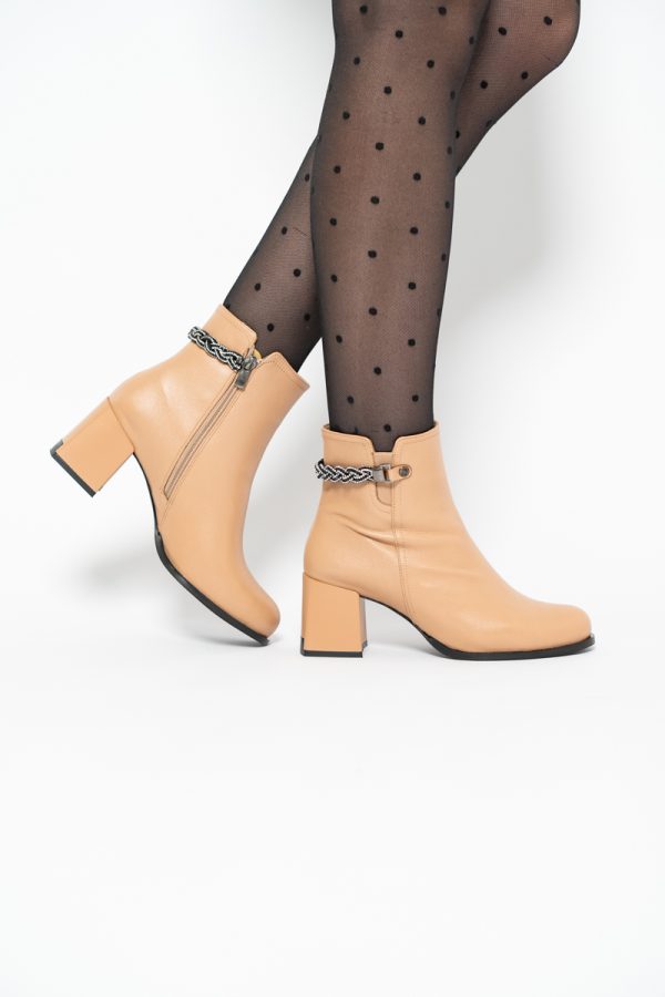 Botine elegante de damă cu toc, din piele ecologică  cu fermoar - culoare Bej mat BS703BT2409818 119