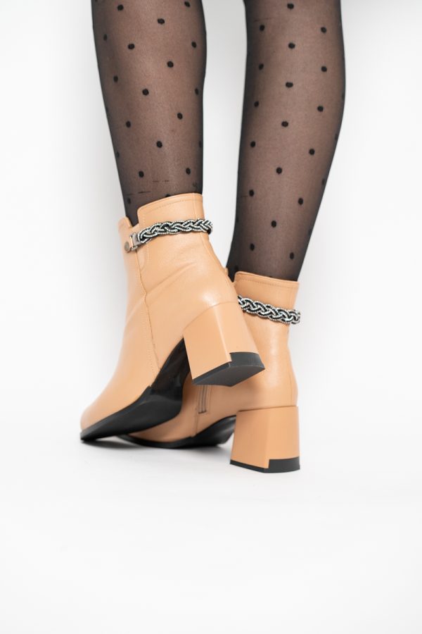 Botine elegante de damă cu toc, din piele ecologică  cu fermoar - culoare Bej mat BS703BT2409818 125