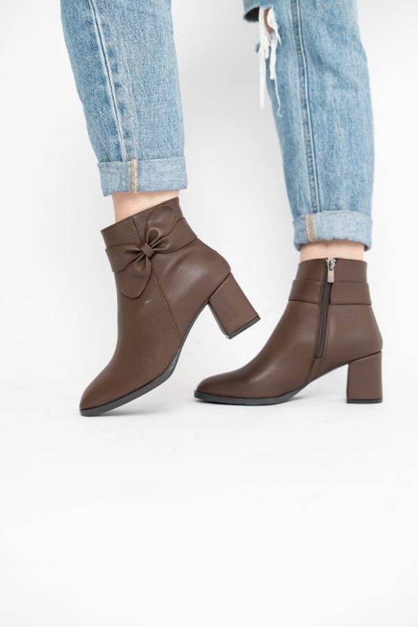Botine elegante de damă cu toc din piele ecologică cu fundiță Cafeniu BS1092BT2411152 123