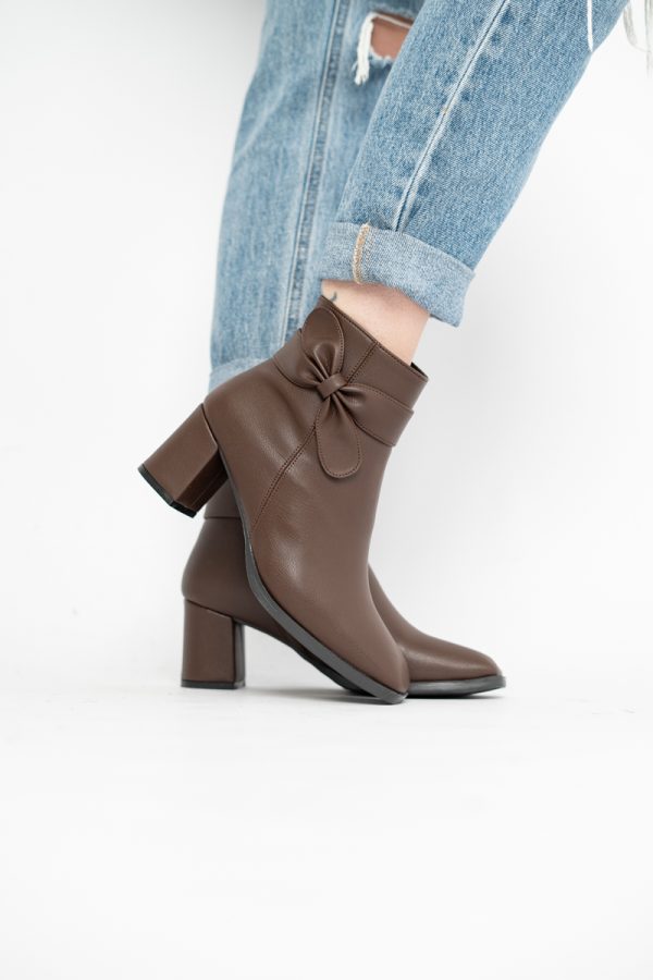 Botine elegante de damă cu toc din piele ecologică cu fundiță Cafeniu BS1092BT2411152 119