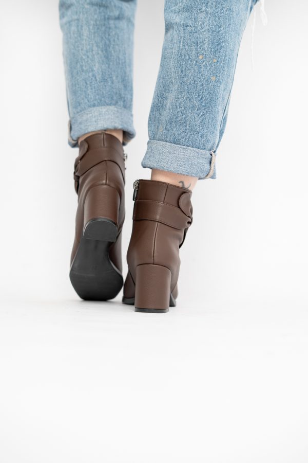 Botine elegante de damă cu toc din piele ecologică cu fundiță Cafeniu BS1092BT2411152 127
