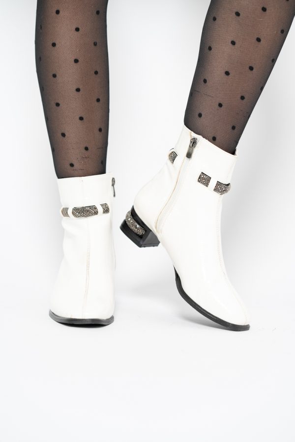 Botine elegante de damă cu toc, din piele ecologică intoarsă cu fermoar - culoare Alb Lac BS163BT2409845 121