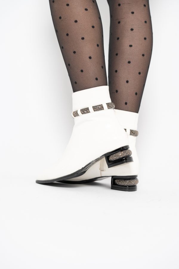 Botine elegante de damă cu toc, din piele ecologică intoarsă cu fermoar - culoare Alb Lac BS163BT2409845 123