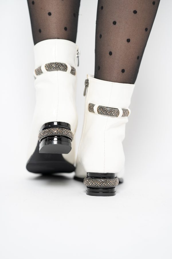 Botine elegante de damă cu toc, din piele ecologică intoarsă cu fermoar - culoare Alb Lac BS163BT2409845 125