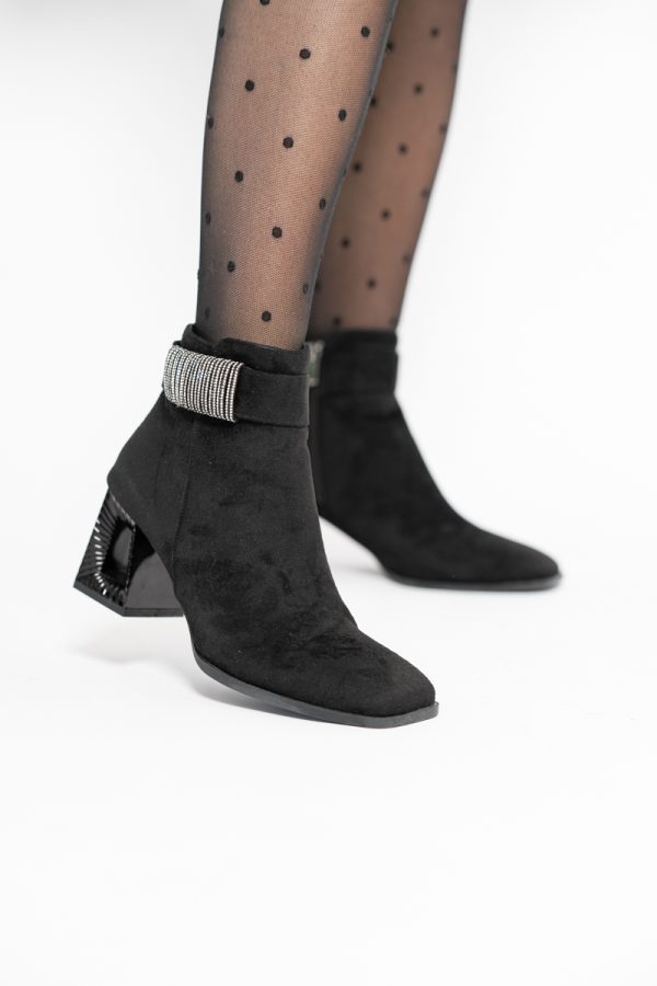 Botine elegante de damă cu toc, din piele ecologică intoarsă cu fermoar - culoare Negru  BS756BT2409864 119