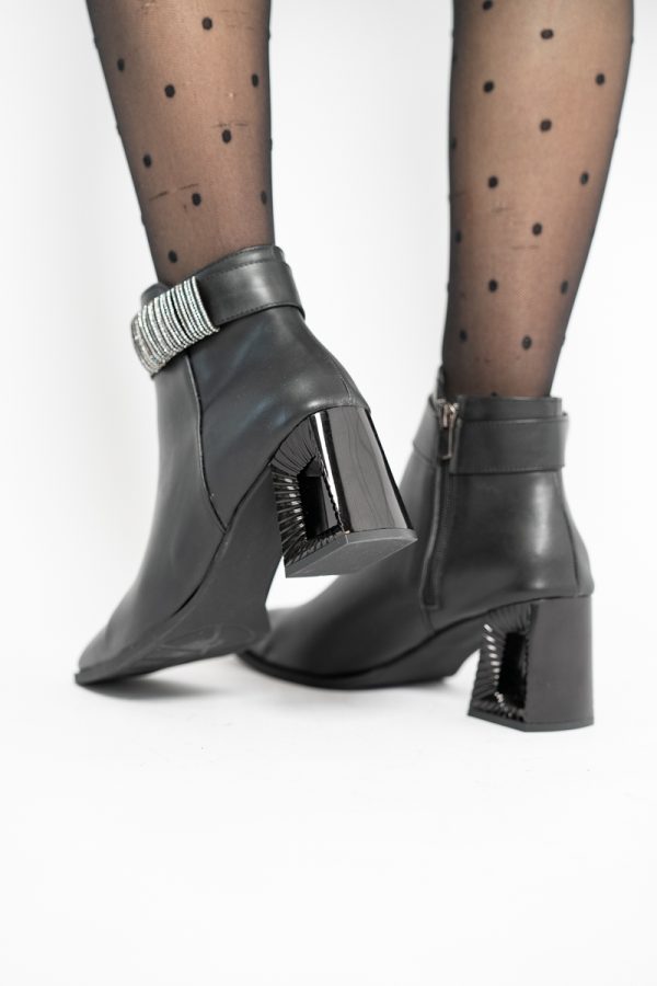 Botine elegante de damă cu toc, din piele ecologică cu fermoar - culoare Negru Mat BS756BT2409863 121