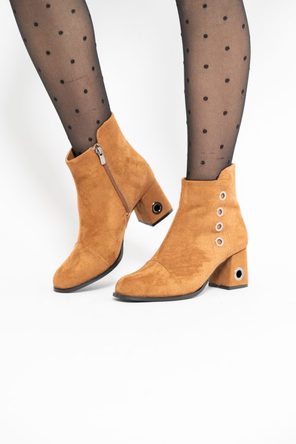 Botine damă cu toc din piele întoarsă ecologică cu fermoar - culoare Maro 121