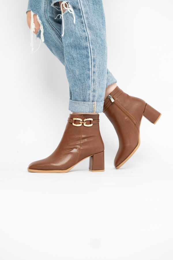 Botine elegante de damă cu toc din piele ecologică cu lanț Maro BS1064AY2411146 123