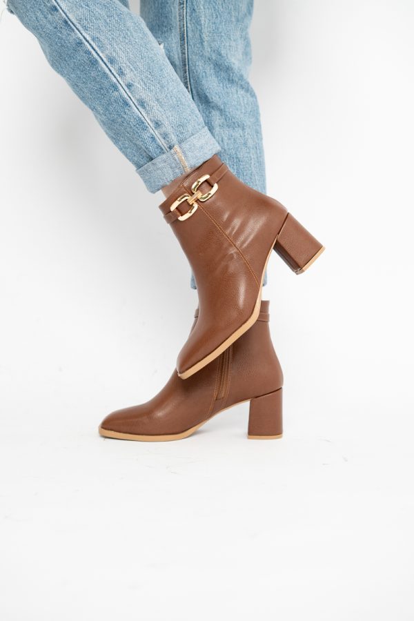Botine elegante de damă cu toc din piele ecologică cu lanț Maro BS1064AY2411146 121