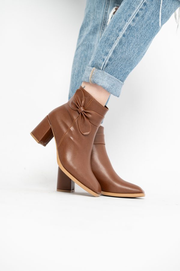 Botine elegante de damă cu toc din piele ecologică cu fundiță Maro BS1092BT2411153 119