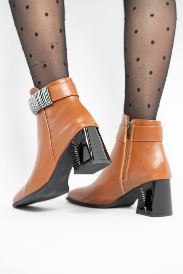 Botine elegante de damă cu toc, din piele ecologică  cu fermoar - culoare Maro  BS756BT2409865 121