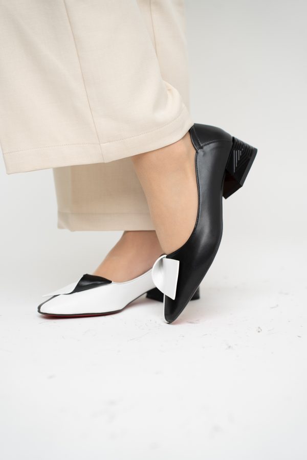 Pantofi Damă cu Toc Jos din Piele Ecologică Negru-Alb (BS503D2410109) 123