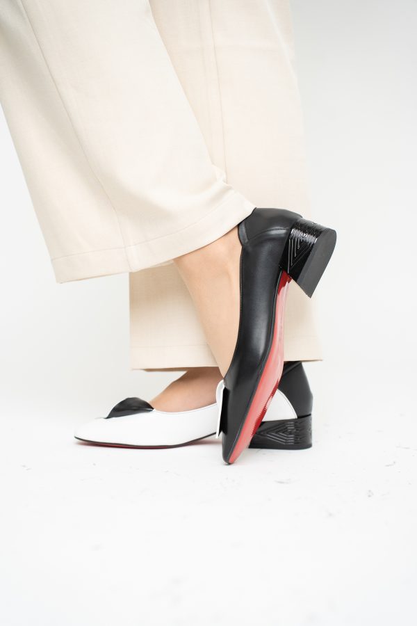 Pantofi Damă cu Toc Jos din Piele Ecologică Negru-Alb (BS503D2410109) 121