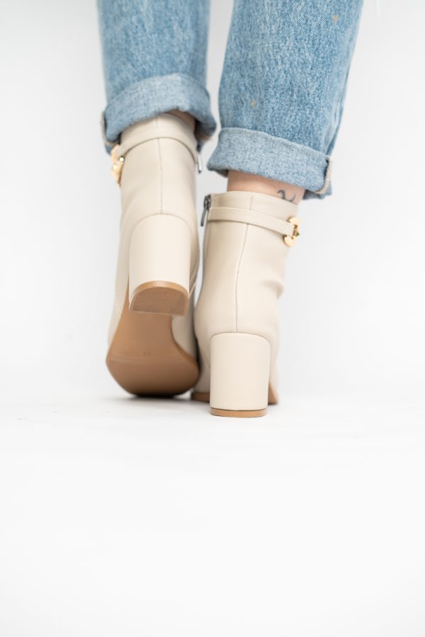 Botine elegante de damă cu toc din piele ecologică cu lanț Bej BS1064AY2411143 125