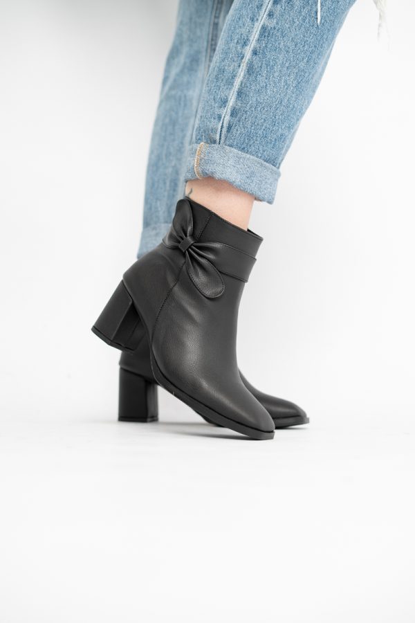 Botine elegante de damă cu toc din piele ecologică cu fundiță Negru BS1092BT2411149 119