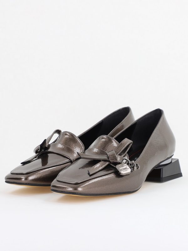 Pantofi Casual Damă cu Toc Jos din Piele Ecologică Platină Lac BS166BA2410073 119
