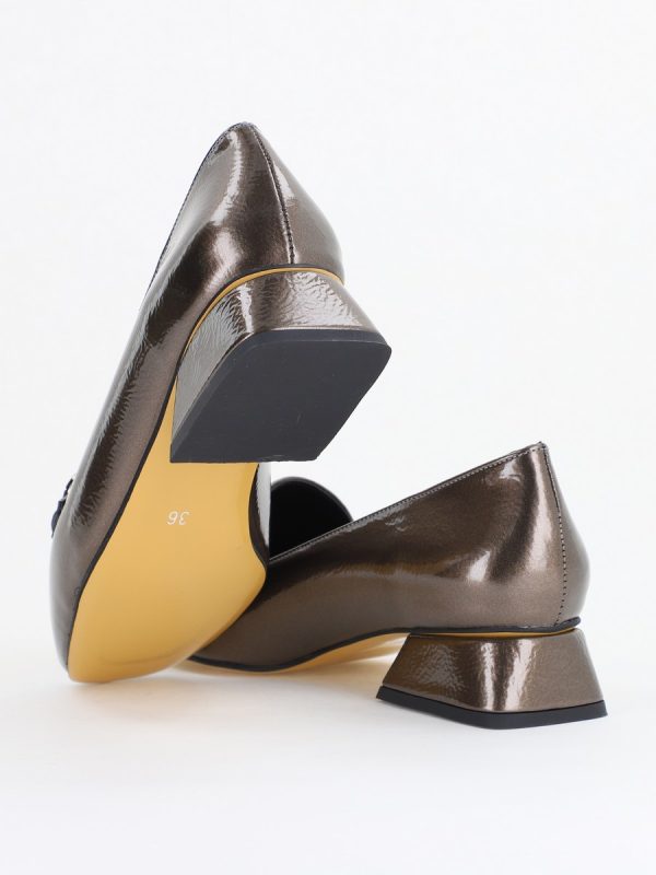 Pantofi Eleganți de Damă cu Toc Jos din Piele Ecologică Platină Decorați cu Pietricele BS170BA2411133 122