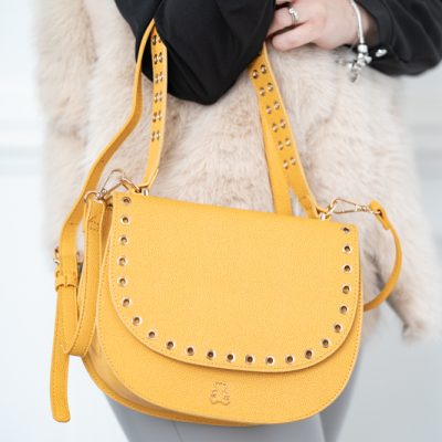 Geanta casual tip postas de dama piele ecologica galben mustar cu trei buzunare Lulu Castagnette BSDJCA2103129