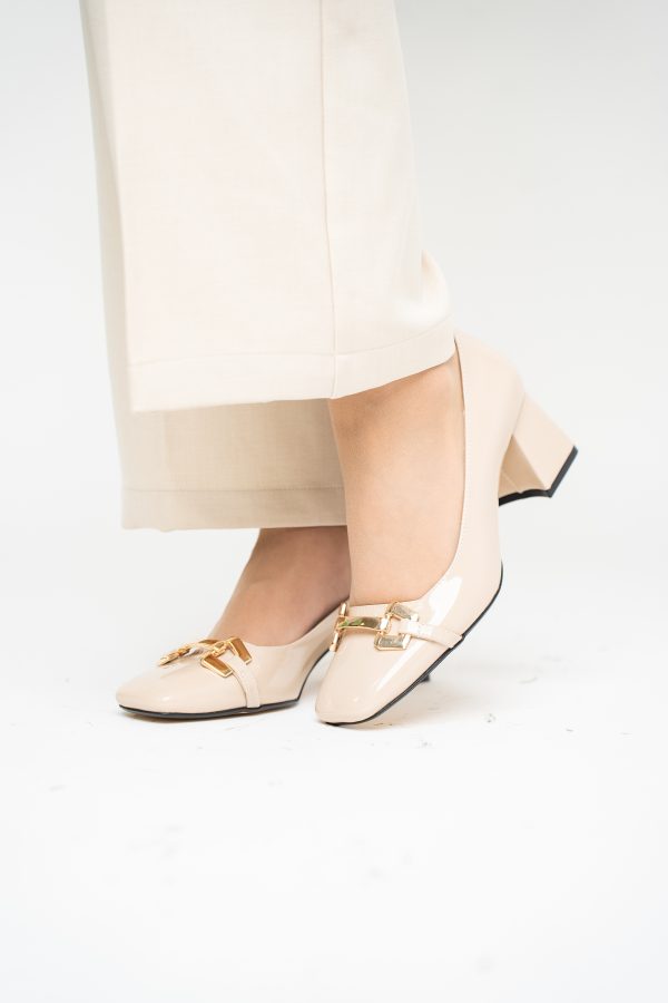 Pantofi damă casual cu toc bej lucios din piele ecologică Nicoletta BS402AY2503226 119