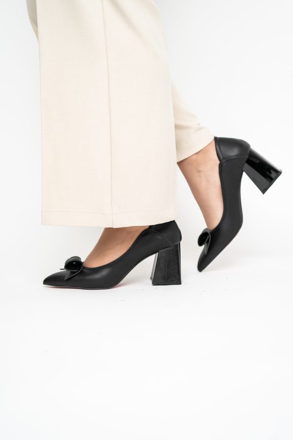 Pantofi Damă cu Toc Gros Negru Mat din Piele Ecologică Nicoletta BS2010D2503243 121