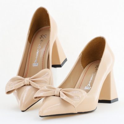 Pantofi damă cu toc bej lac din piele ecologică cu fundiță Nicoletta BS316AY2504298